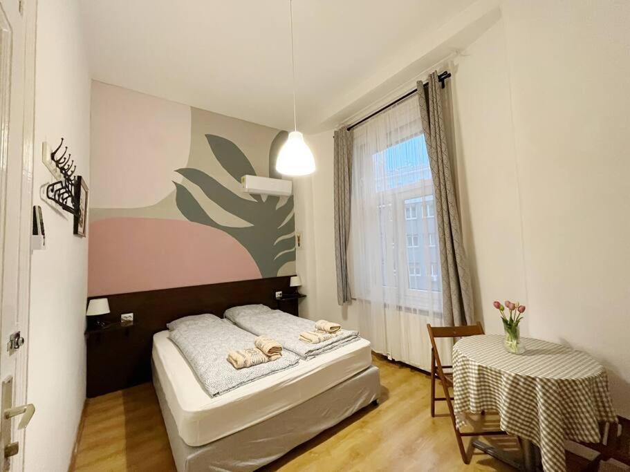 12# Sunflower Cozy Apartment Budapest Ngoại thất bức ảnh