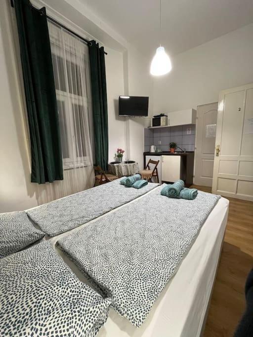 12# Sunflower Cozy Apartment Budapest Ngoại thất bức ảnh