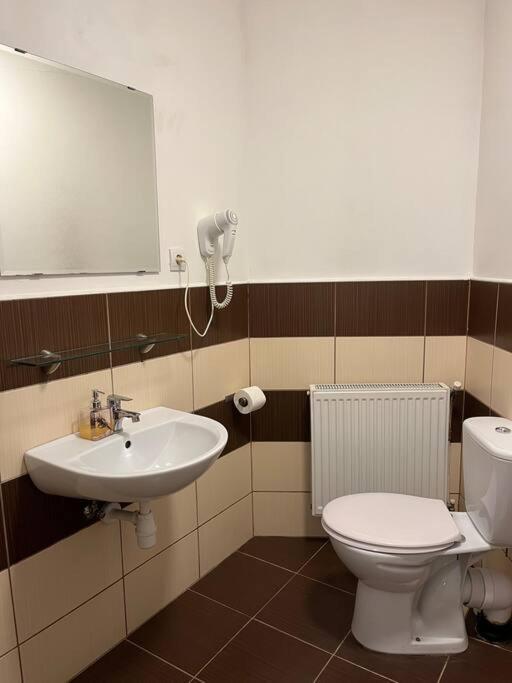 12# Sunflower Cozy Apartment Budapest Ngoại thất bức ảnh