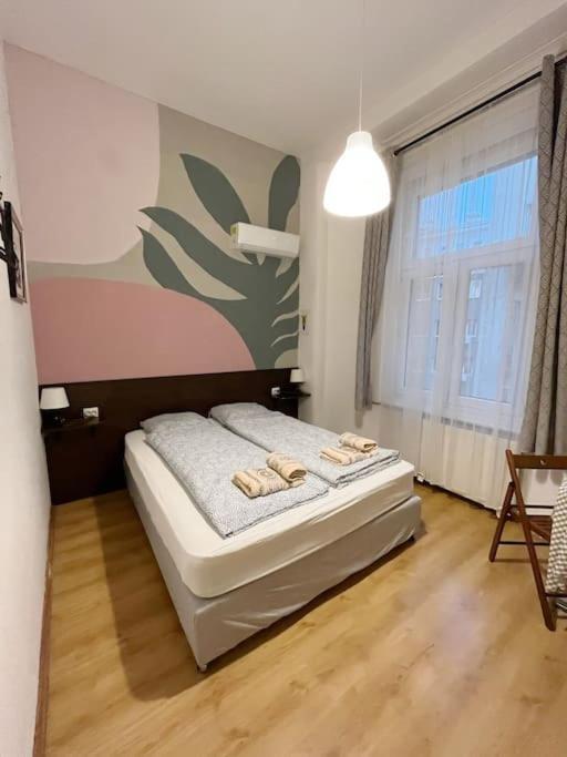 12# Sunflower Cozy Apartment Budapest Ngoại thất bức ảnh